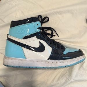 AIR JORDAN 1 RETRO HIGH OG ‘BLUE CHILL’